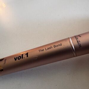 The Lash Bond - Gold